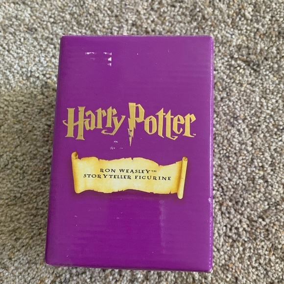 Ron Weasley storyteller figurine from Harry Potter - Picture 1 of 4